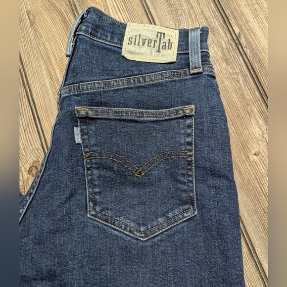 Levi's SilverTab size 27 ladies vintage jeans with tapered ankles - Picture 2 of 11